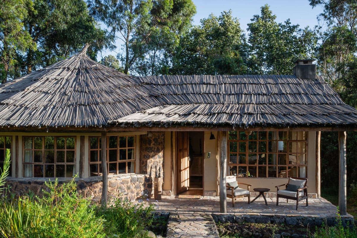 Kibale Lodge featured in Adevarul