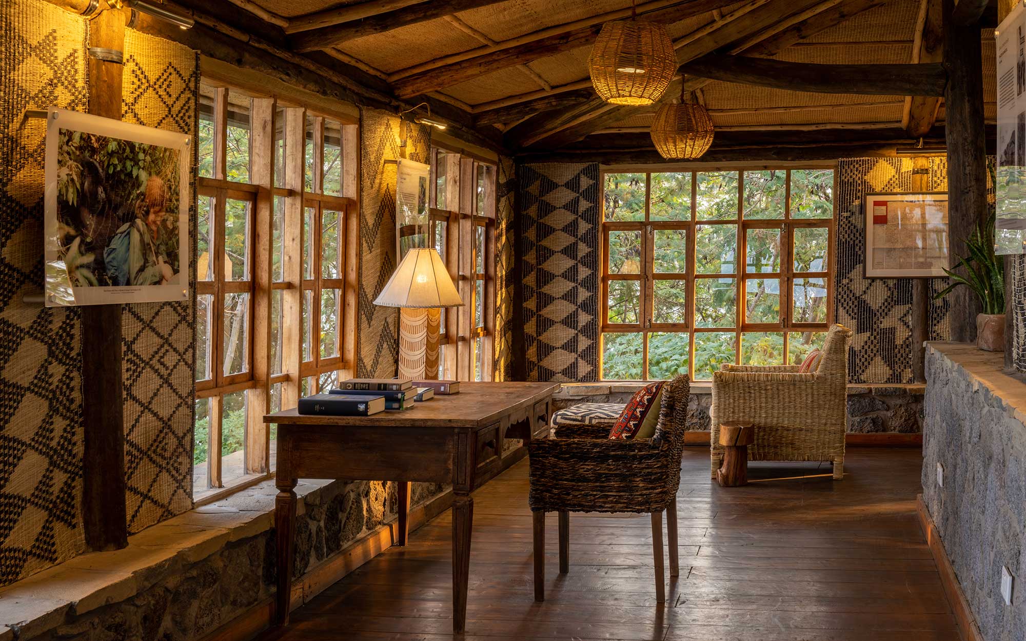 Volcanoes Lodge Map Room 008
